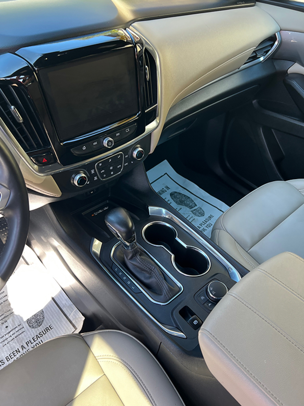 Additional photo of vehicle.