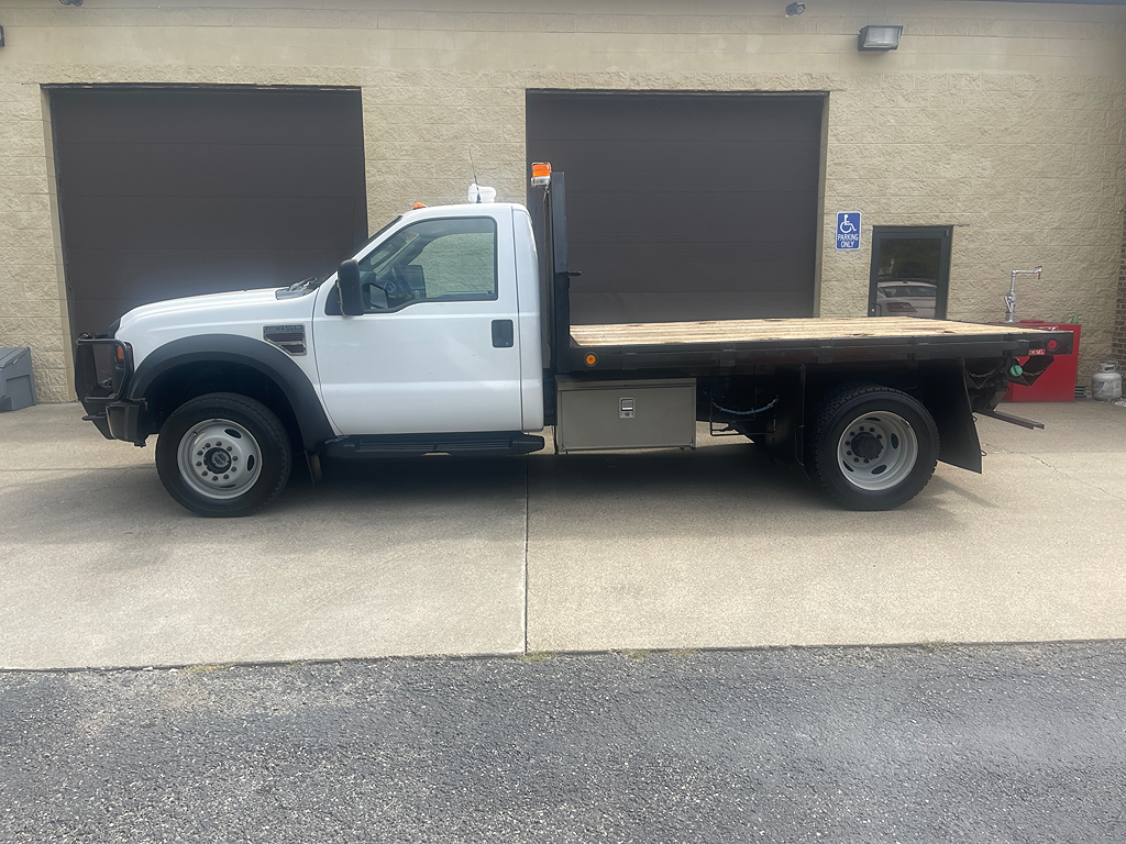 2008 Ford F-450 Super Duty Chassis Cab's photo