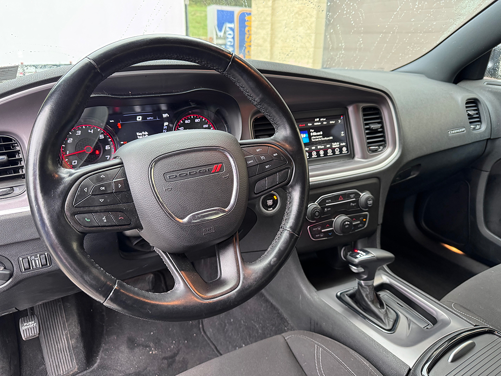 Additional photo of vehicle.