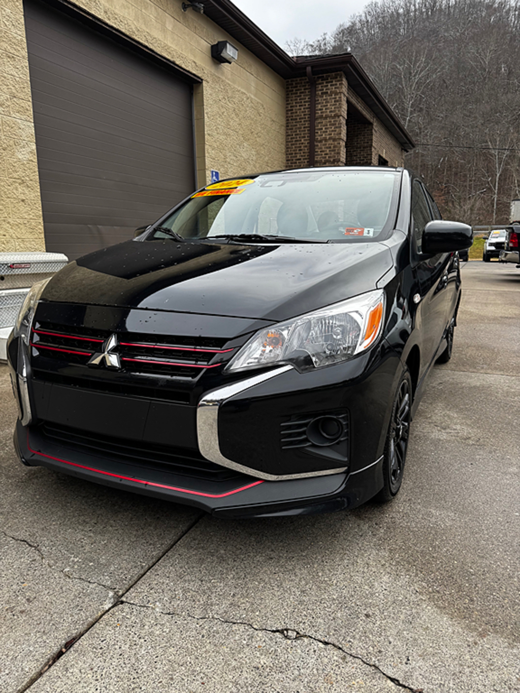 Additional photo of vehicle.