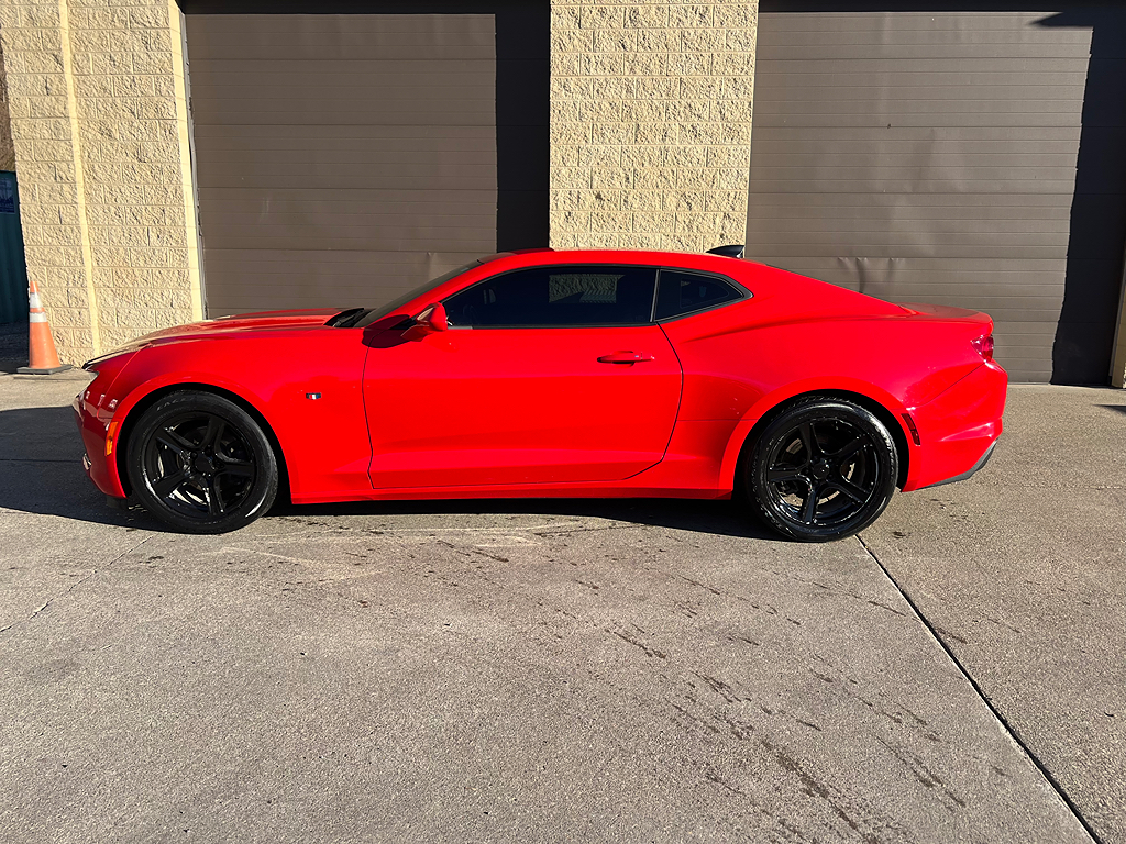 2021 Chevrolet Camaro 1LT's photo