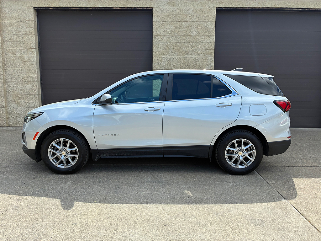 Photo of 2022 CHEVROLET EQUINOX
