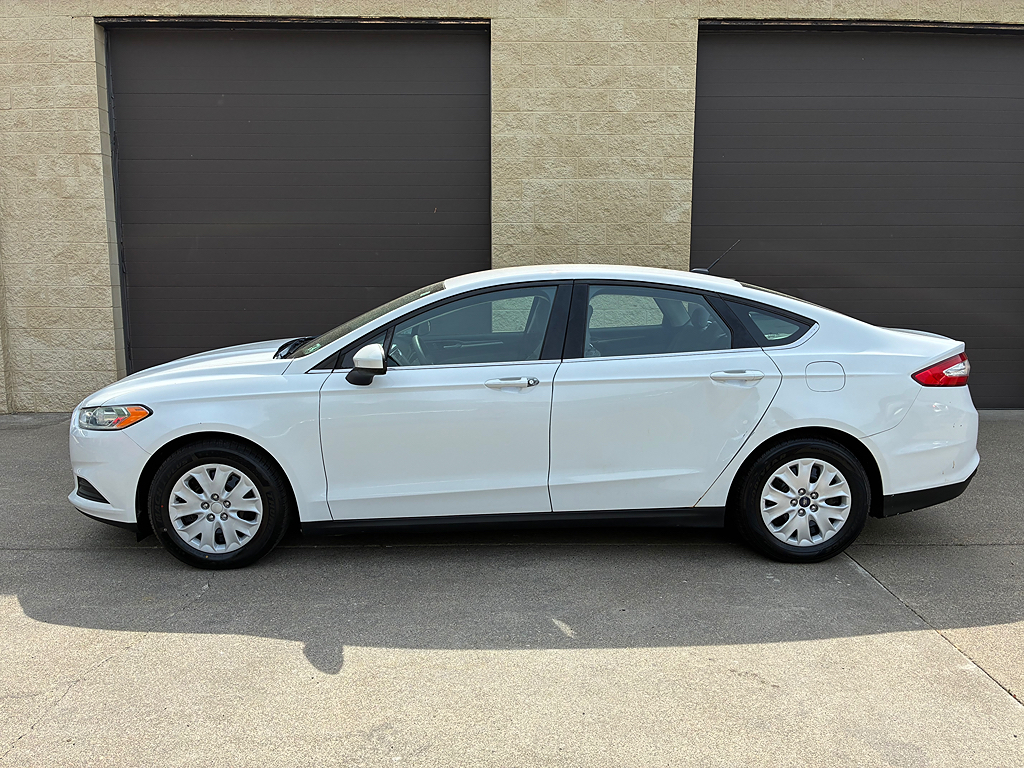 2014 Ford Fusion S I4 FWD's photo