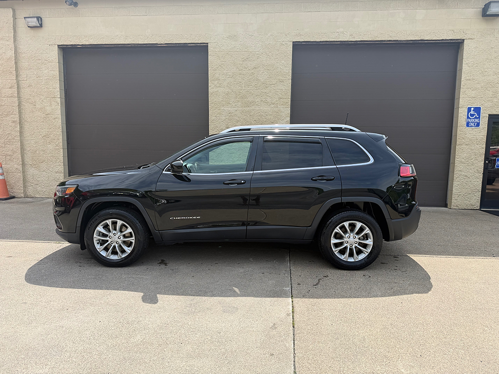 2019 Jeep Cherokee Latitude 4X4's photo