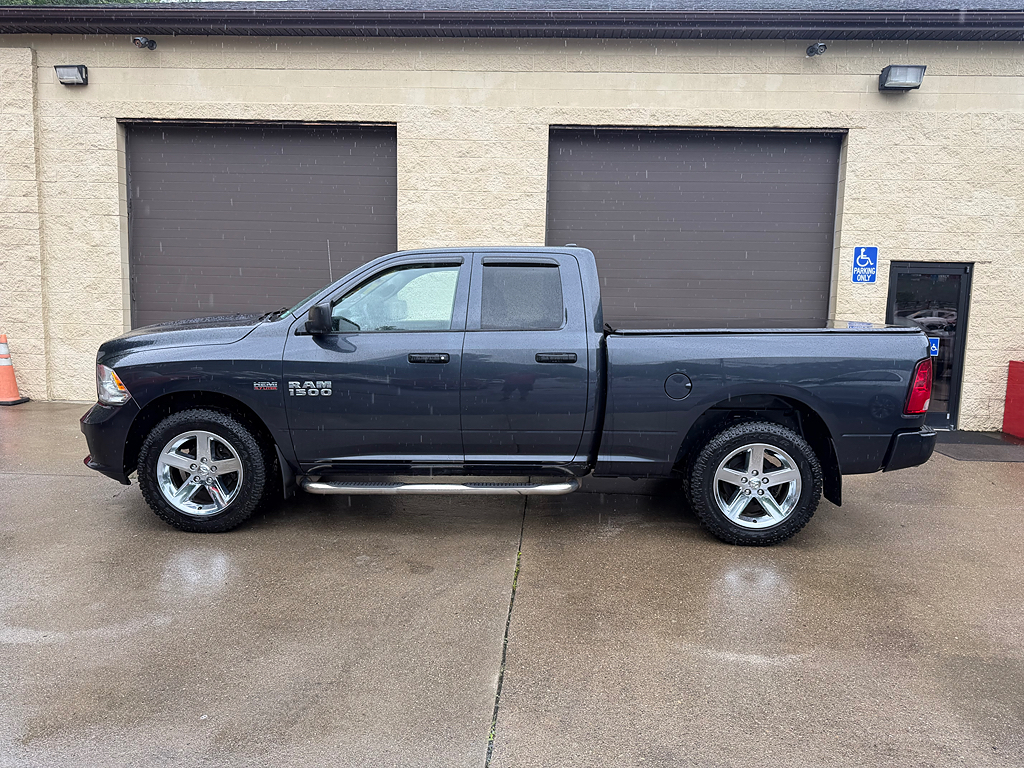 2018 RAM 1500 Express 4x4 Quad Cab 6'4's photo