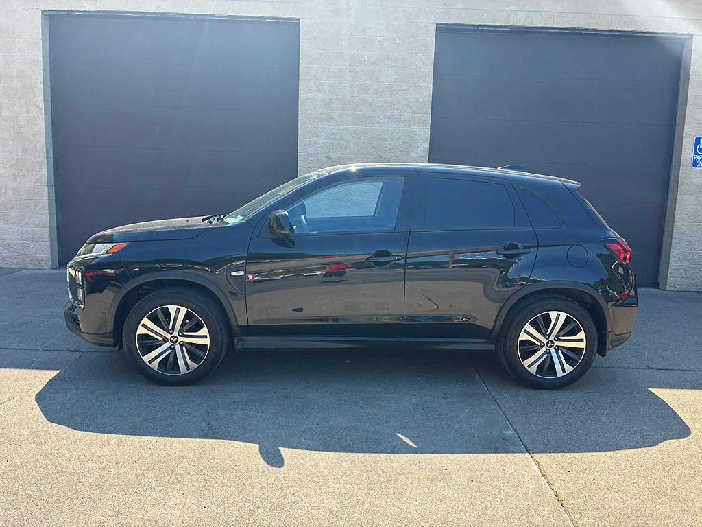 2023 Mitsubishi Outlander Sport 2.0 ES AWC CVT's photo