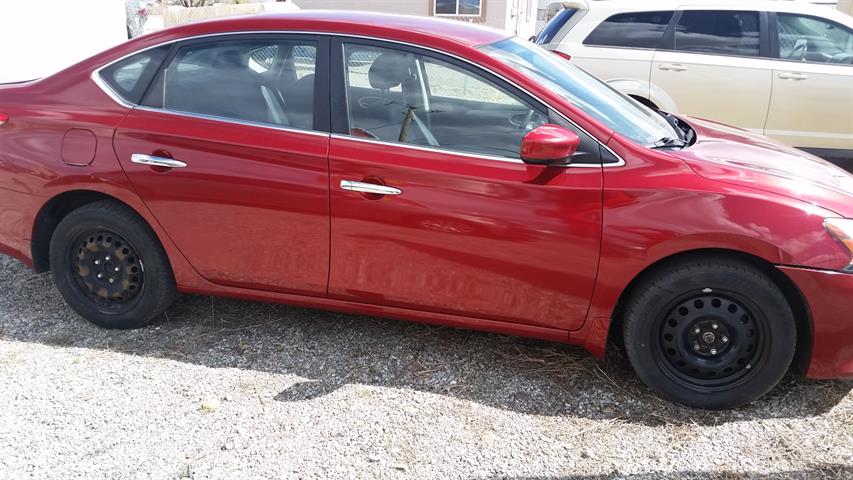 Additional photo of vehicle.