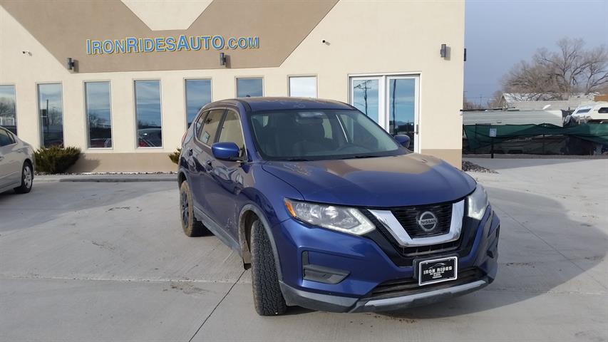 2018 Nissan Rogue S's photo