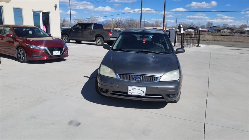 2006 Ford Focus ZX5 S's photo