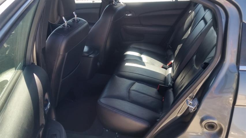 2012 Chrysler 200 Limited - Photo 9