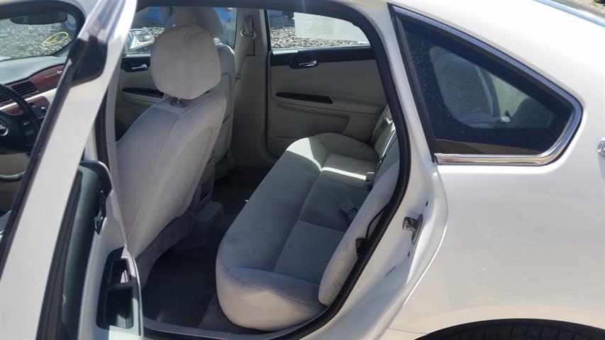 2007 Chevrolet Impala LS - Photo 9