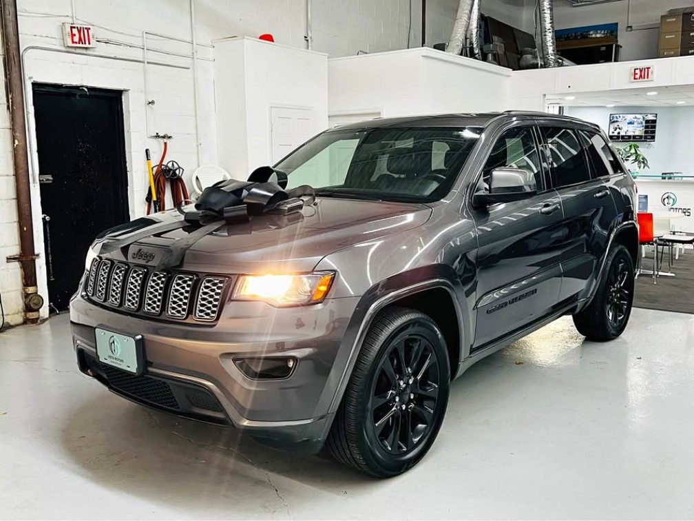 2019 Jeep Grand Cherokee Altitude's photo