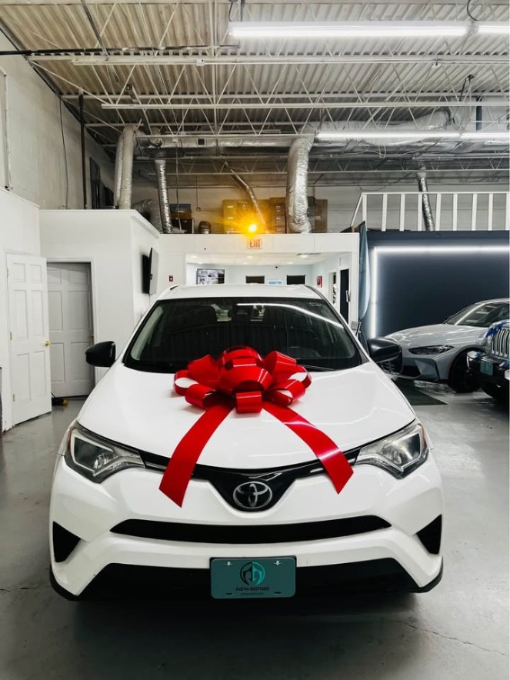 2017 Toyota RAV4 LE - Photo 14