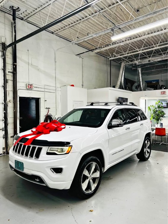 2015 Jeep Grand Cherokee Overland 4WD's photo