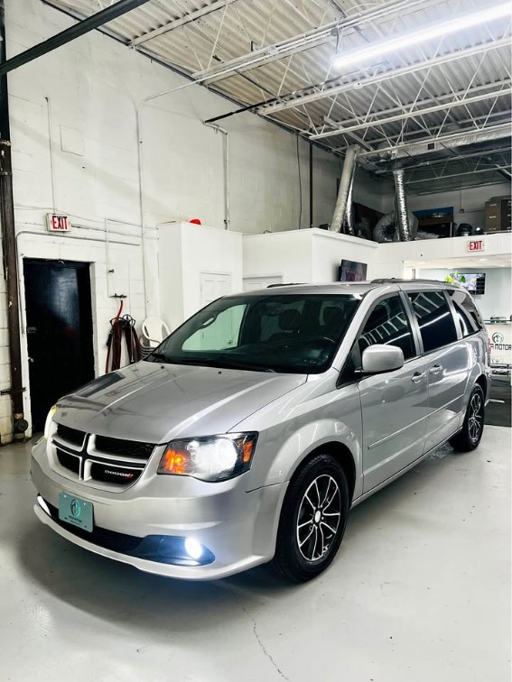 2017 Dodge Grand Caravan GT's photo