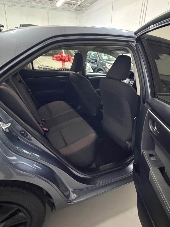 Additional photo of vehicle.