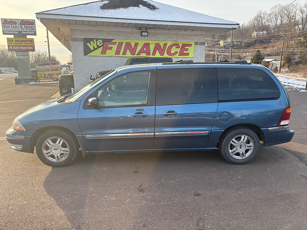 2003 Ford Windstar SE's photo