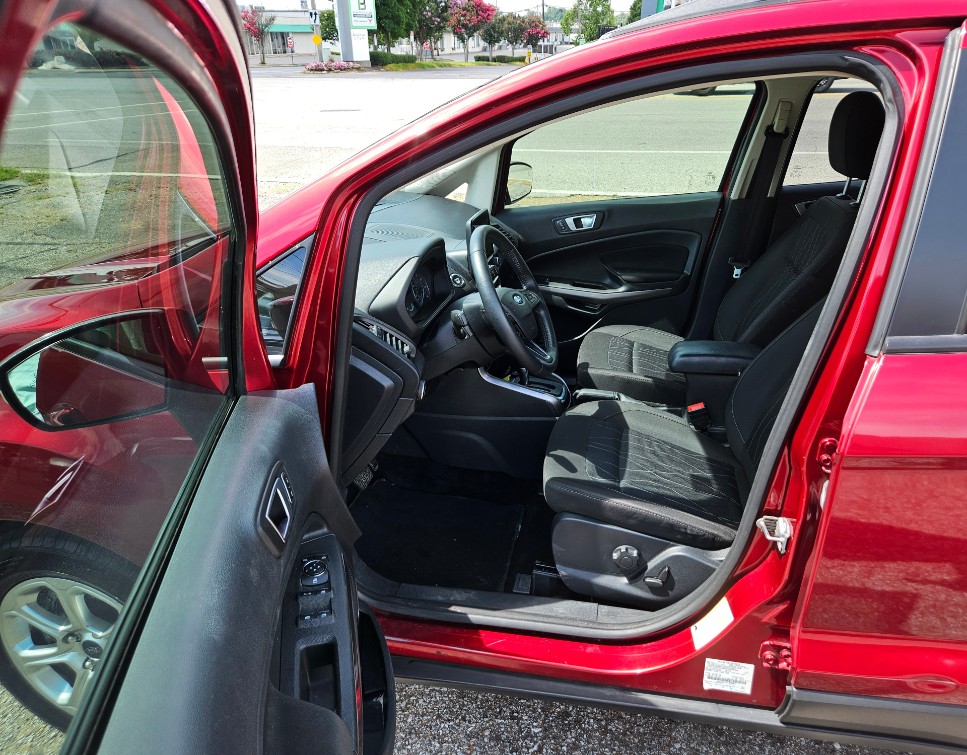 Additional photo of vehicle.