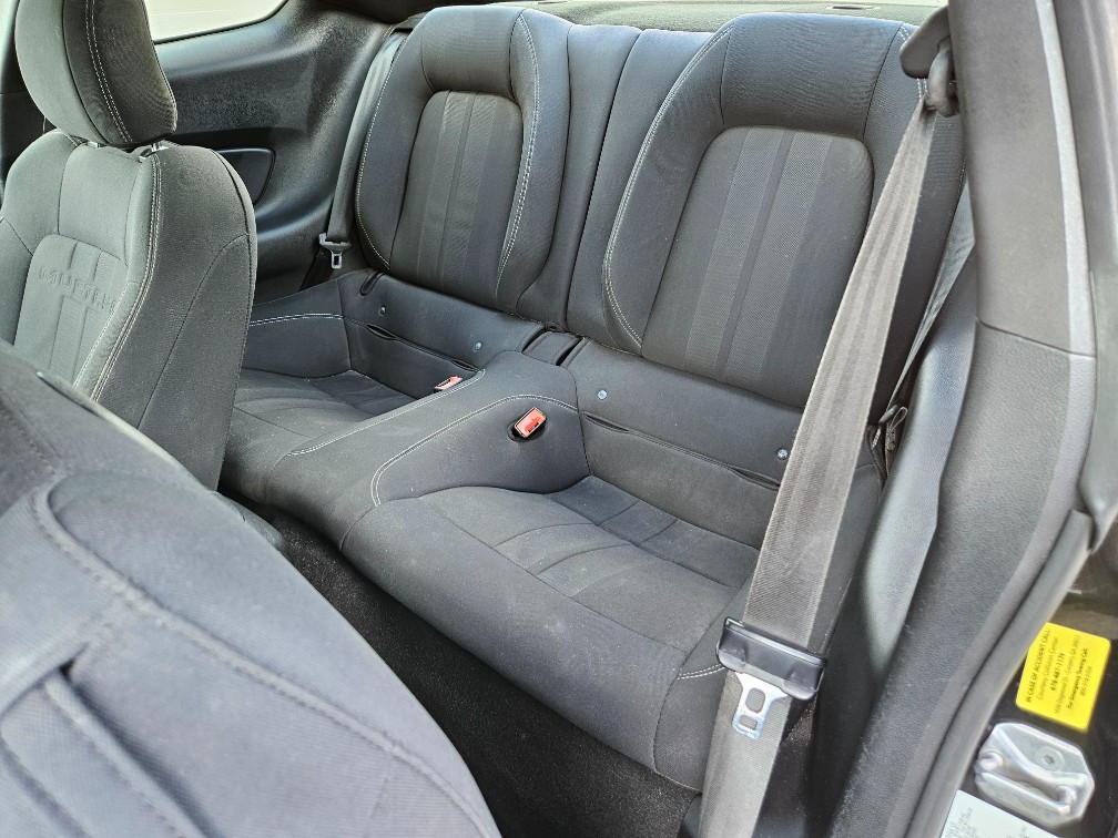 Additional photo of vehicle.