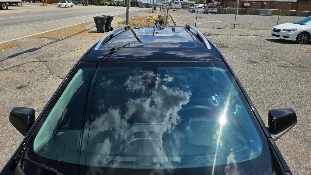 Additional photo of vehicle.