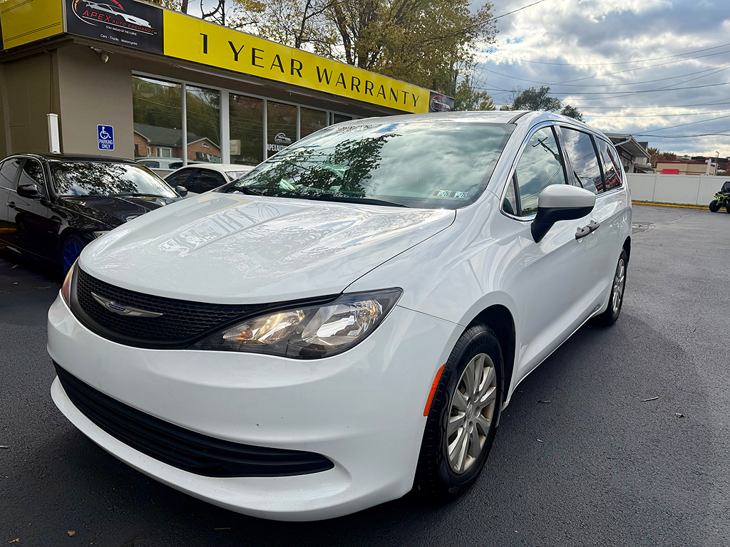 2020 Chrysler Voyager L