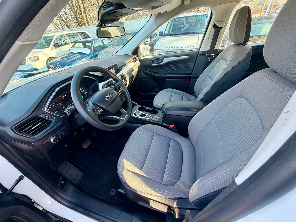 2022 Ford Escape S - Photo 9