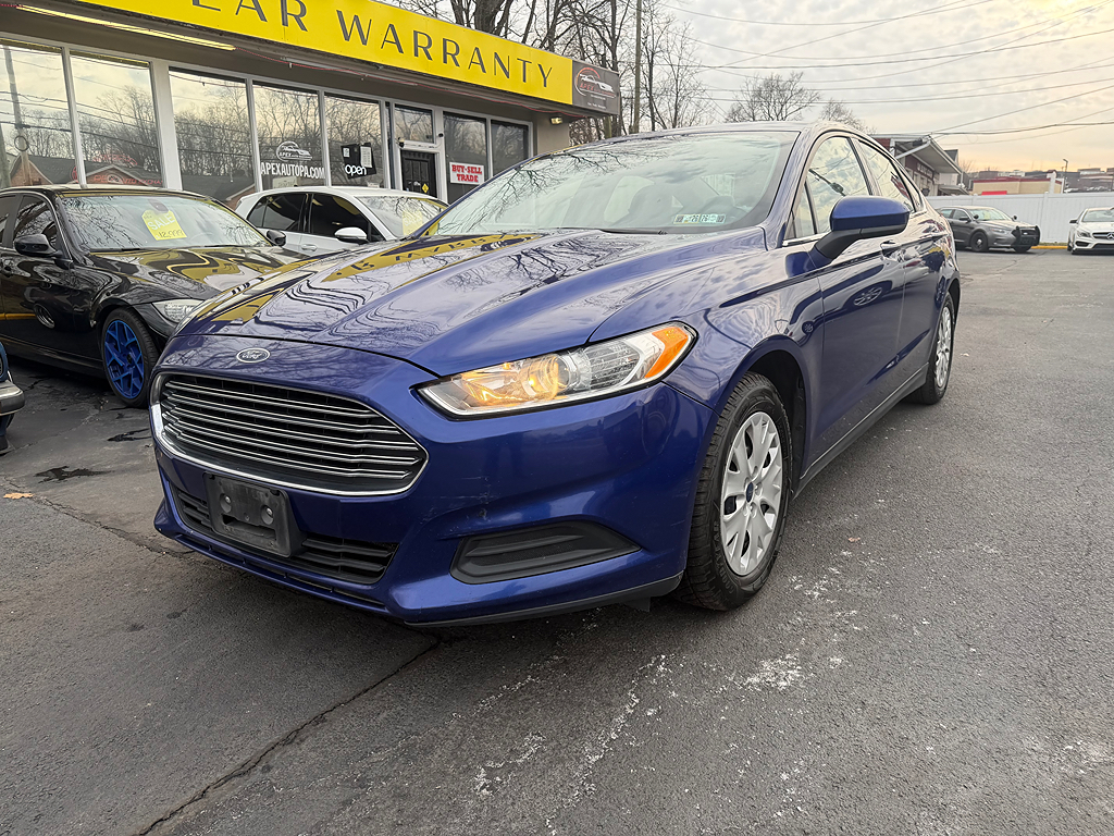 2014 Ford Fusion S's photo