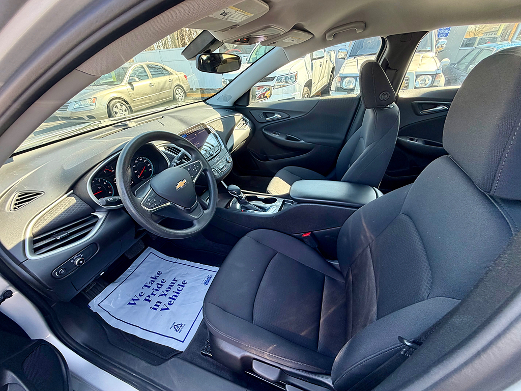 2021 Chevrolet Malibu - Photo 9