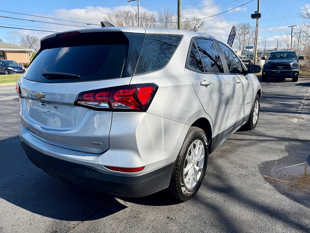 2022 Chevrolet Equinox LS - Photo 6