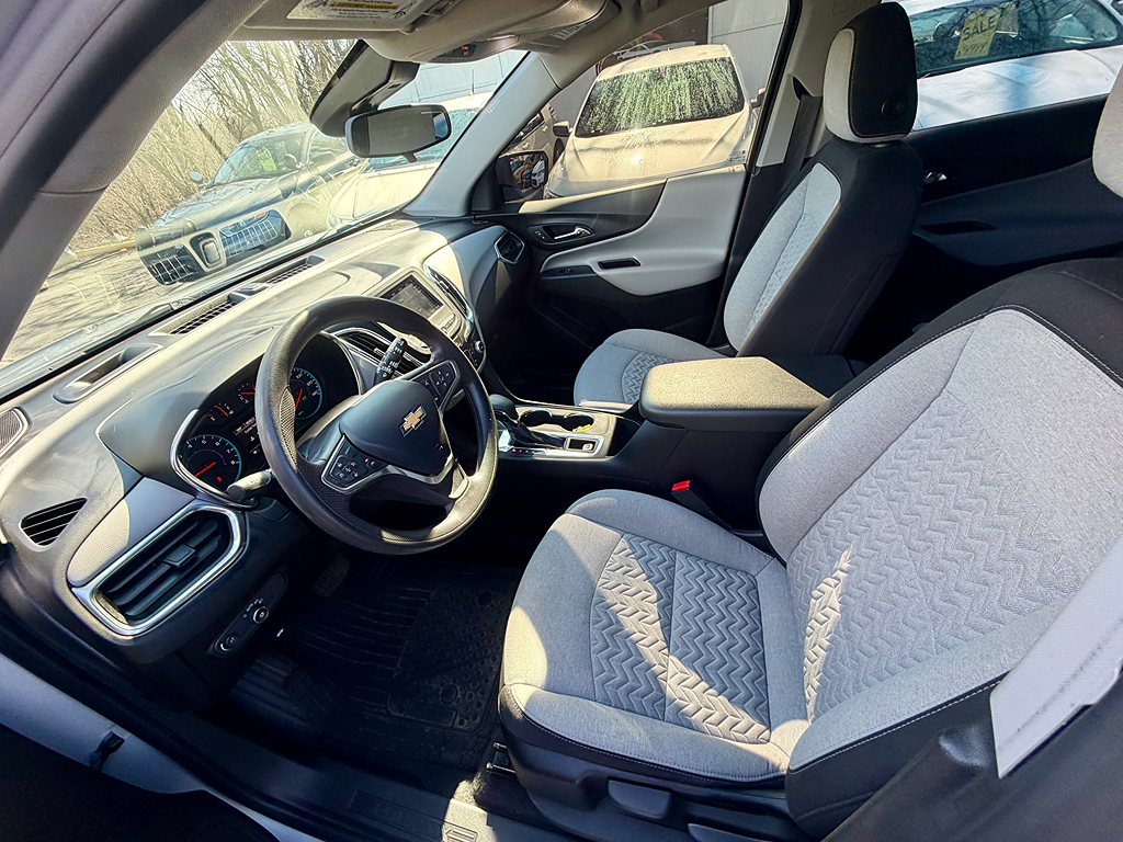2022 Chevrolet Equinox LS - Photo 9