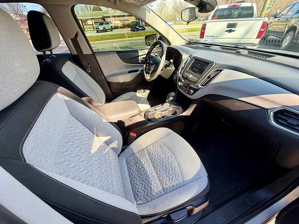 2022 Chevrolet Equinox LS - Photo 10
