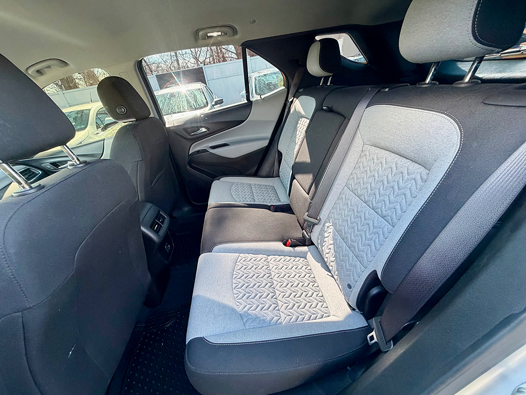 2022 Chevrolet Equinox LS - Photo 11
