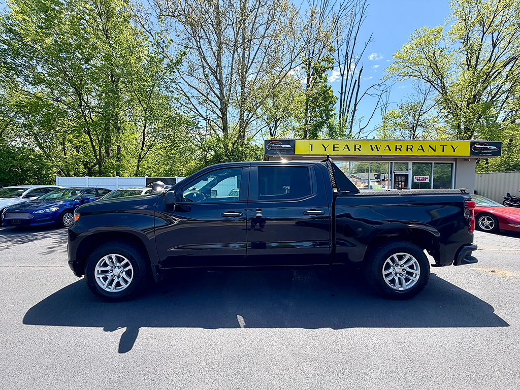 Additional photo of vehicle.