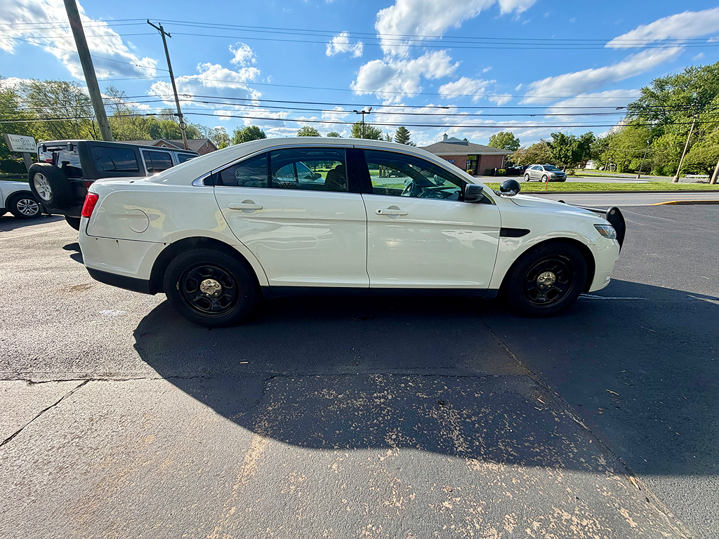 Additional photo of vehicle.