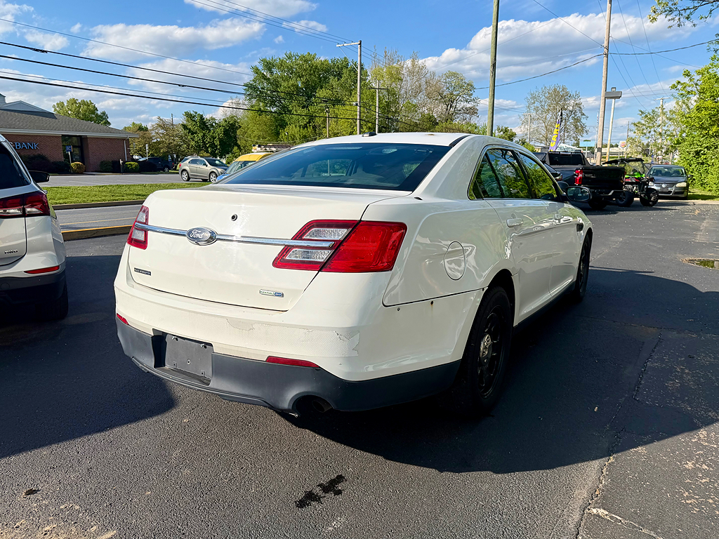 Additional photo of vehicle.