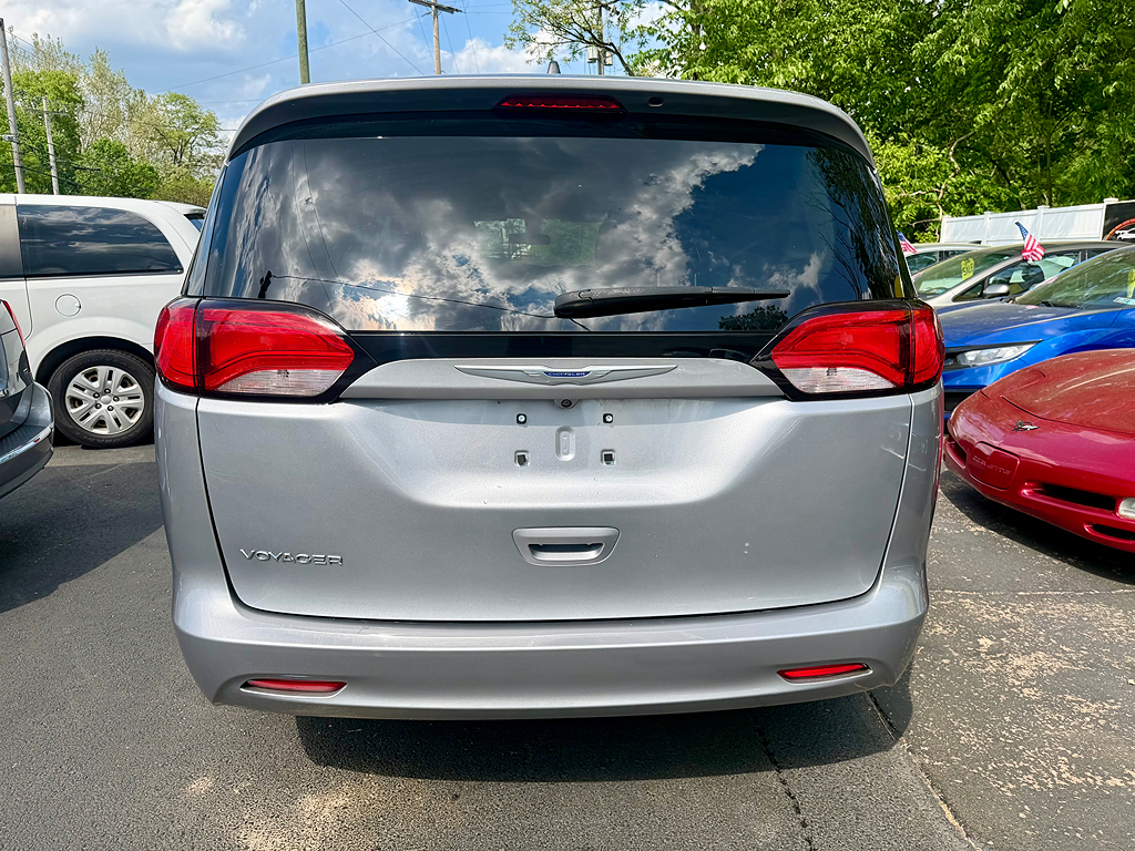 Additional photo of vehicle.