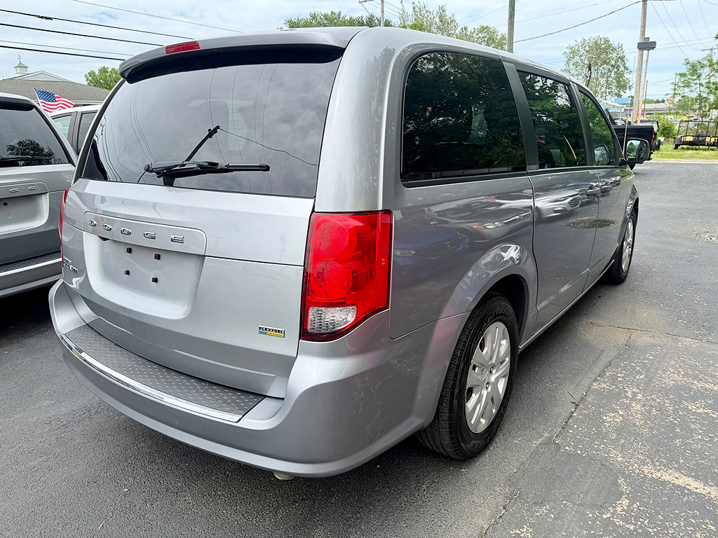 Additional photo of vehicle.