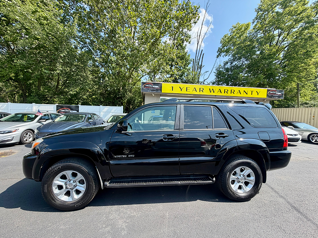 Additional photo of vehicle.