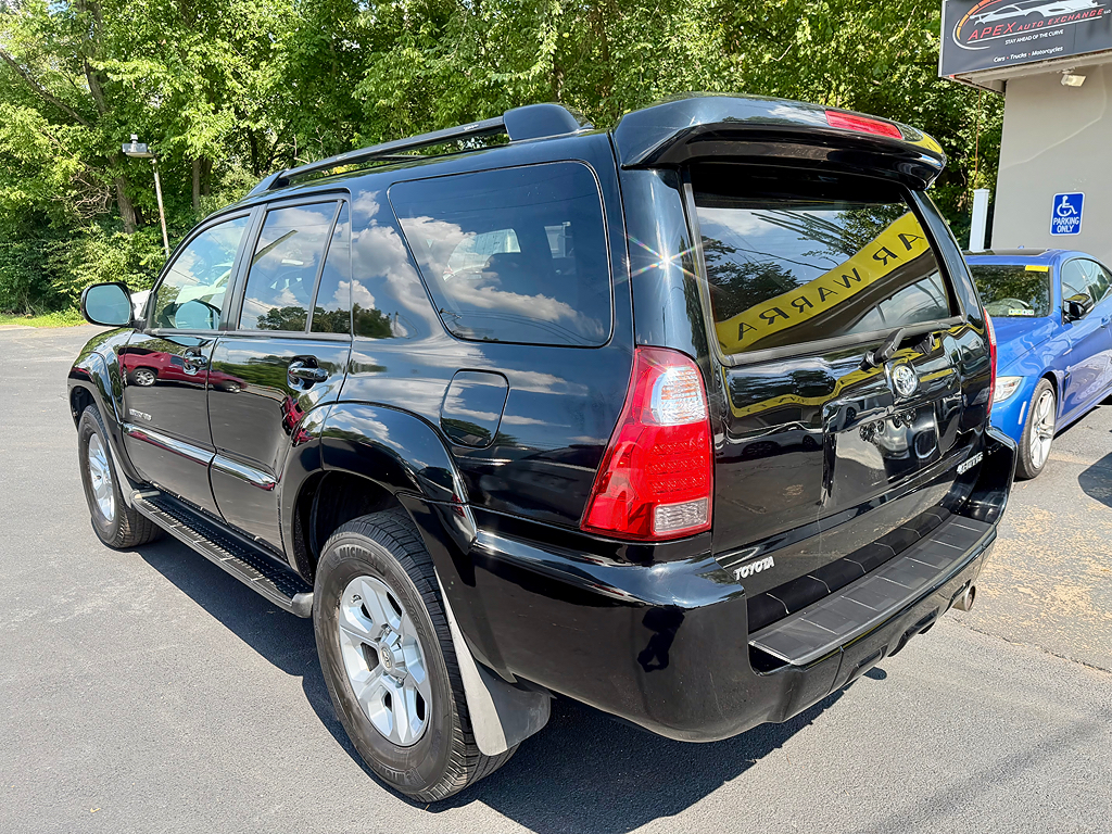 Additional photo of vehicle.