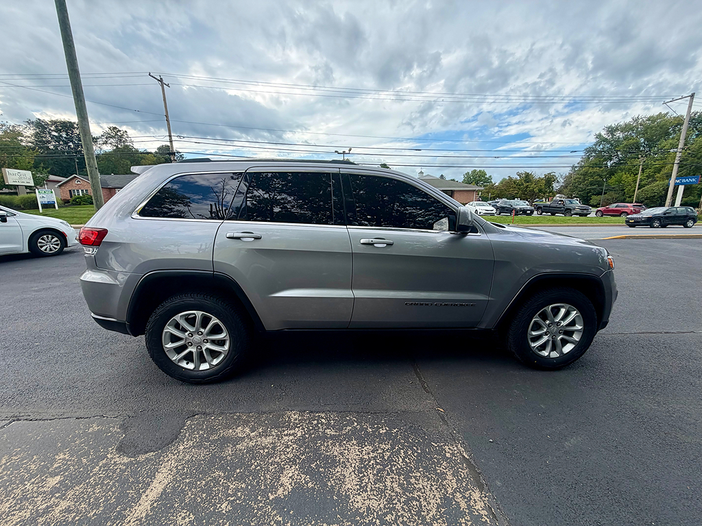 Additional photo of vehicle.