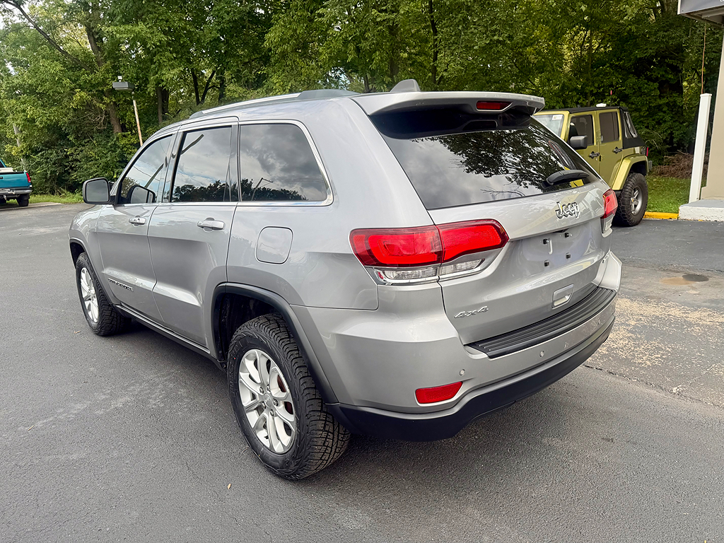 Additional photo of vehicle.