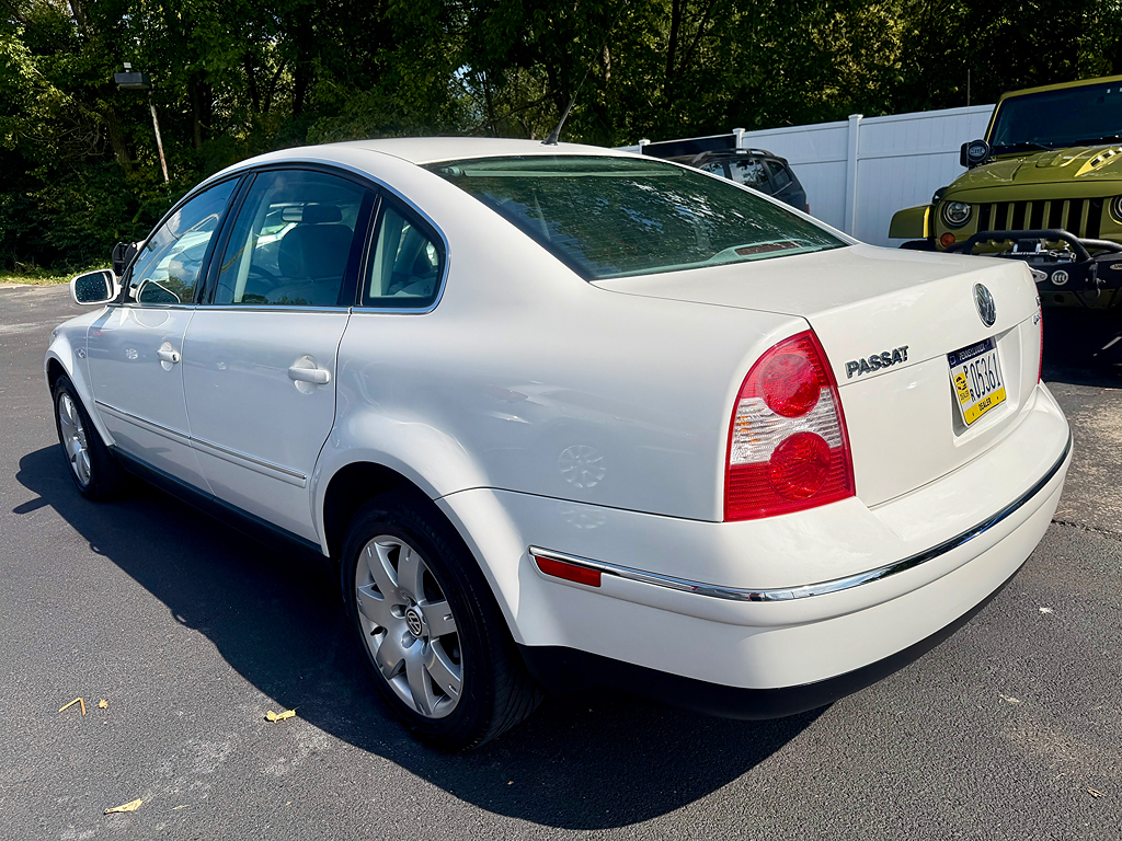 Additional photo of vehicle.