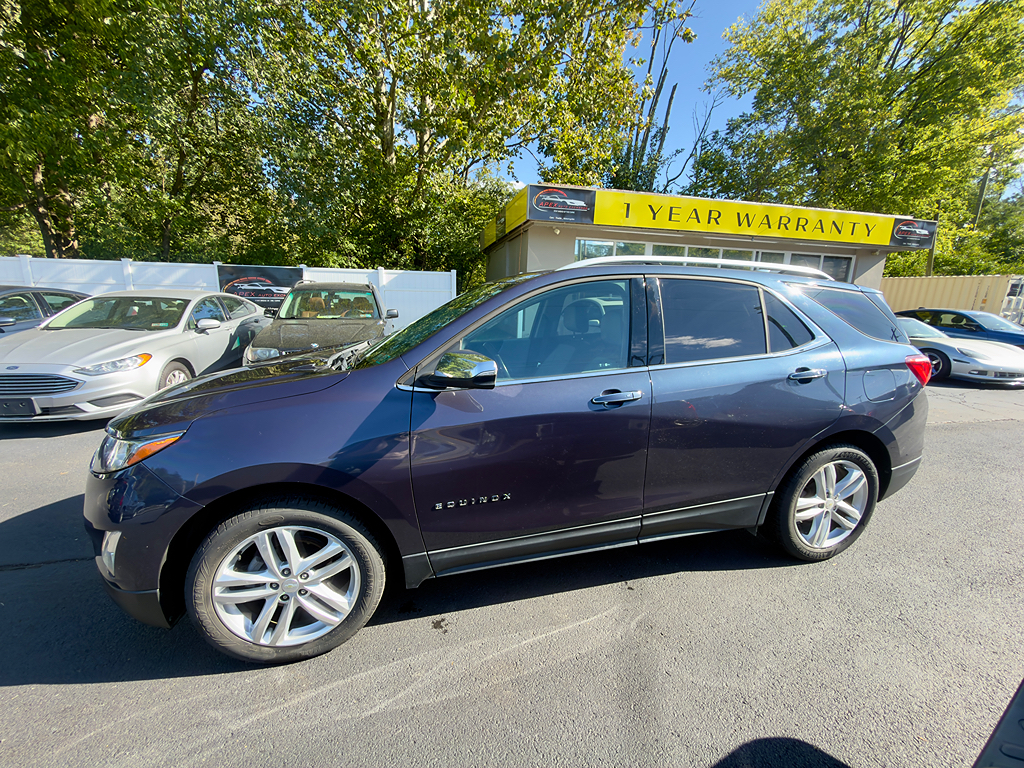 Additional photo of vehicle.