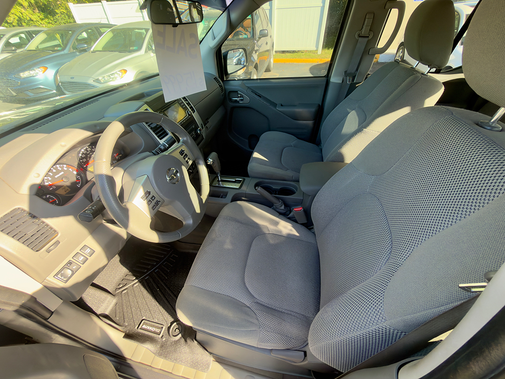 Additional photo of vehicle.