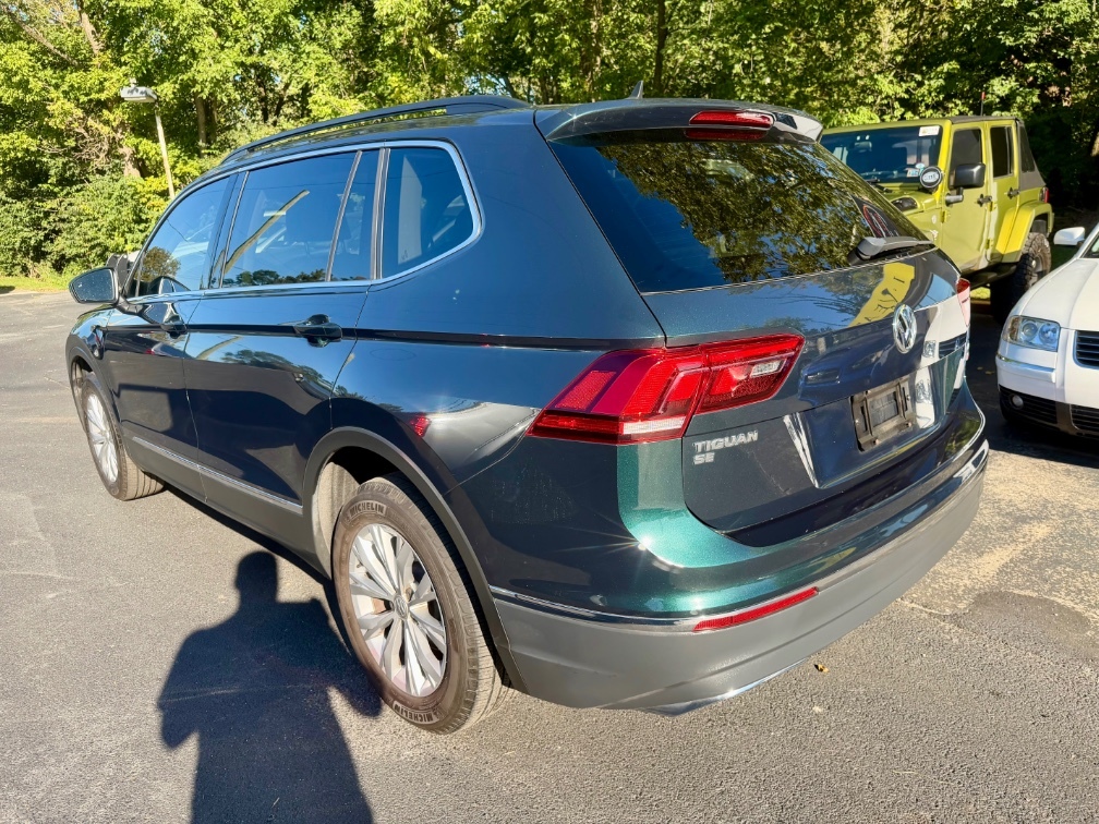 Additional photo of vehicle.