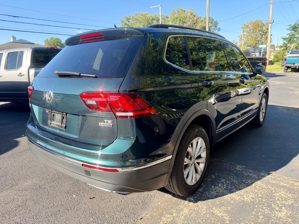 Additional photo of vehicle.