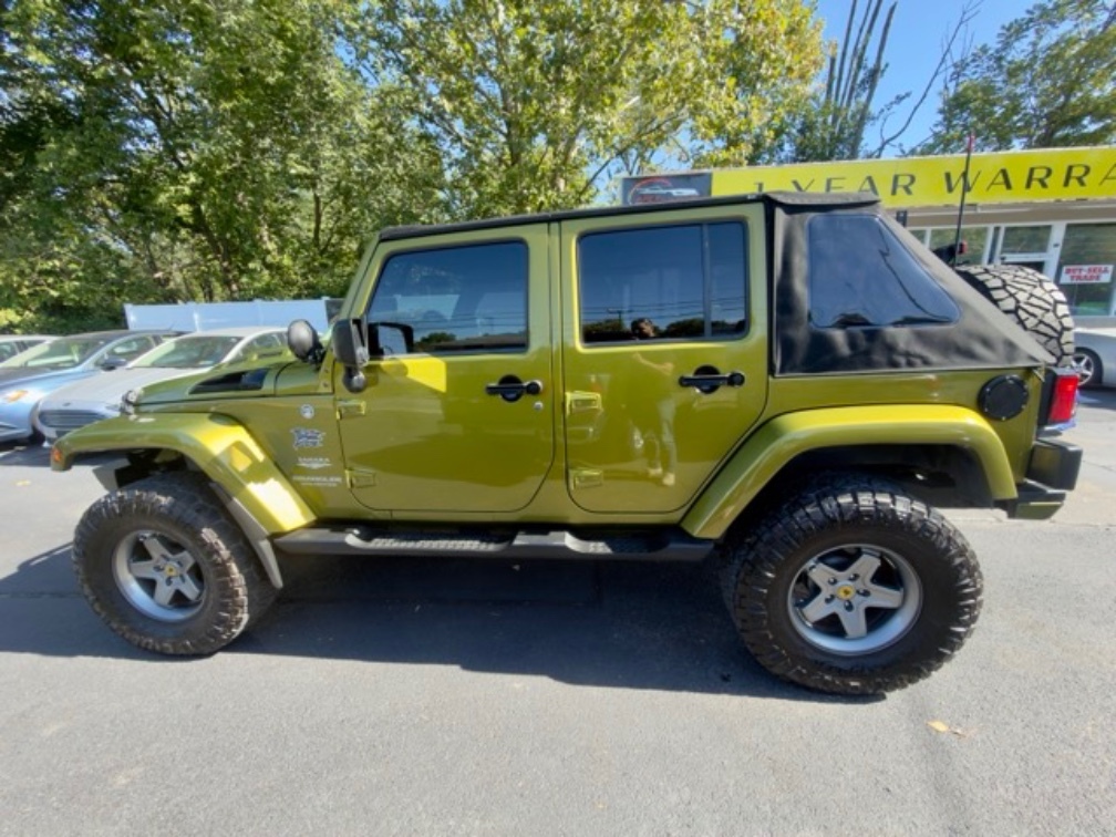 Additional photo of vehicle.