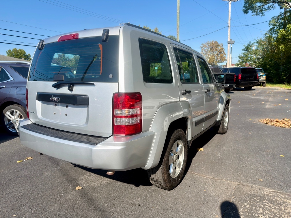 Additional photo of vehicle.