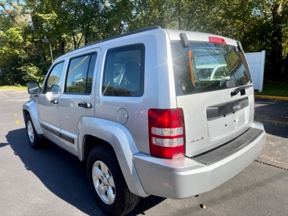 Additional photo of vehicle.