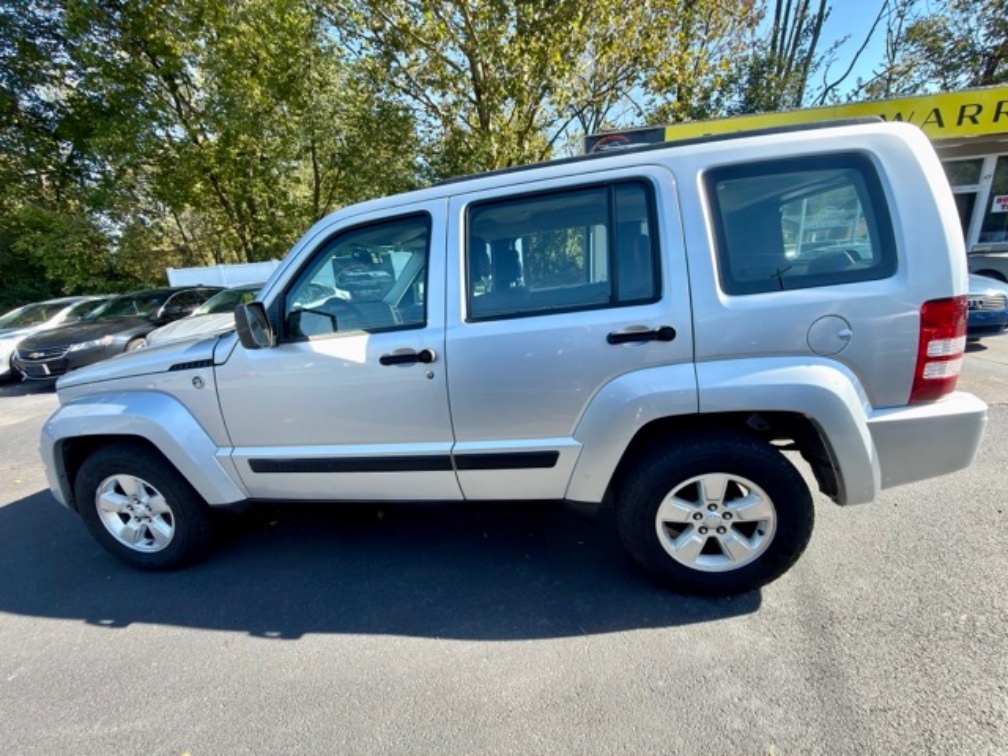 Additional photo of vehicle.